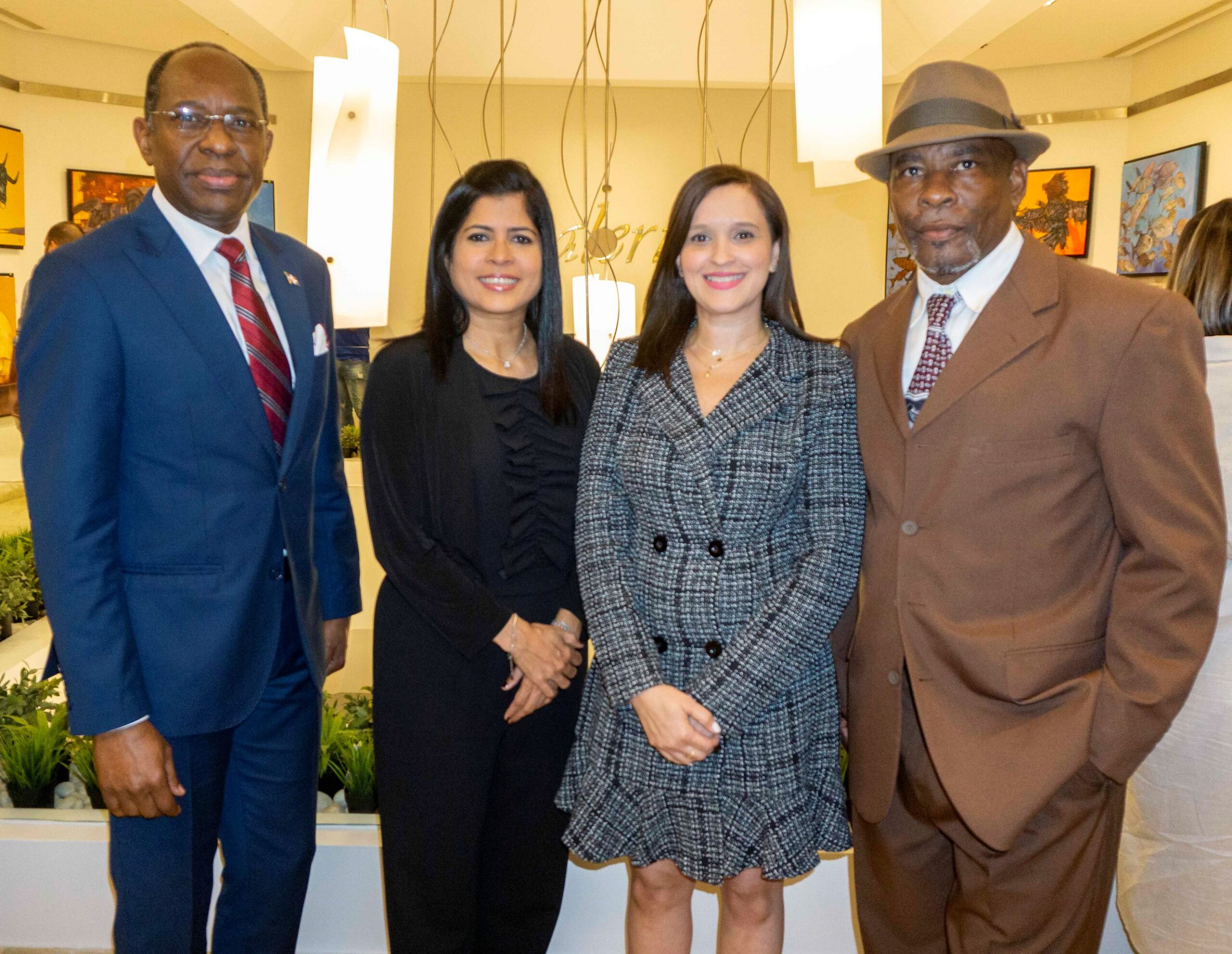 Crowne Plaza Santo Domingo inicia nueva temporada de arte en su sala «La Galería»