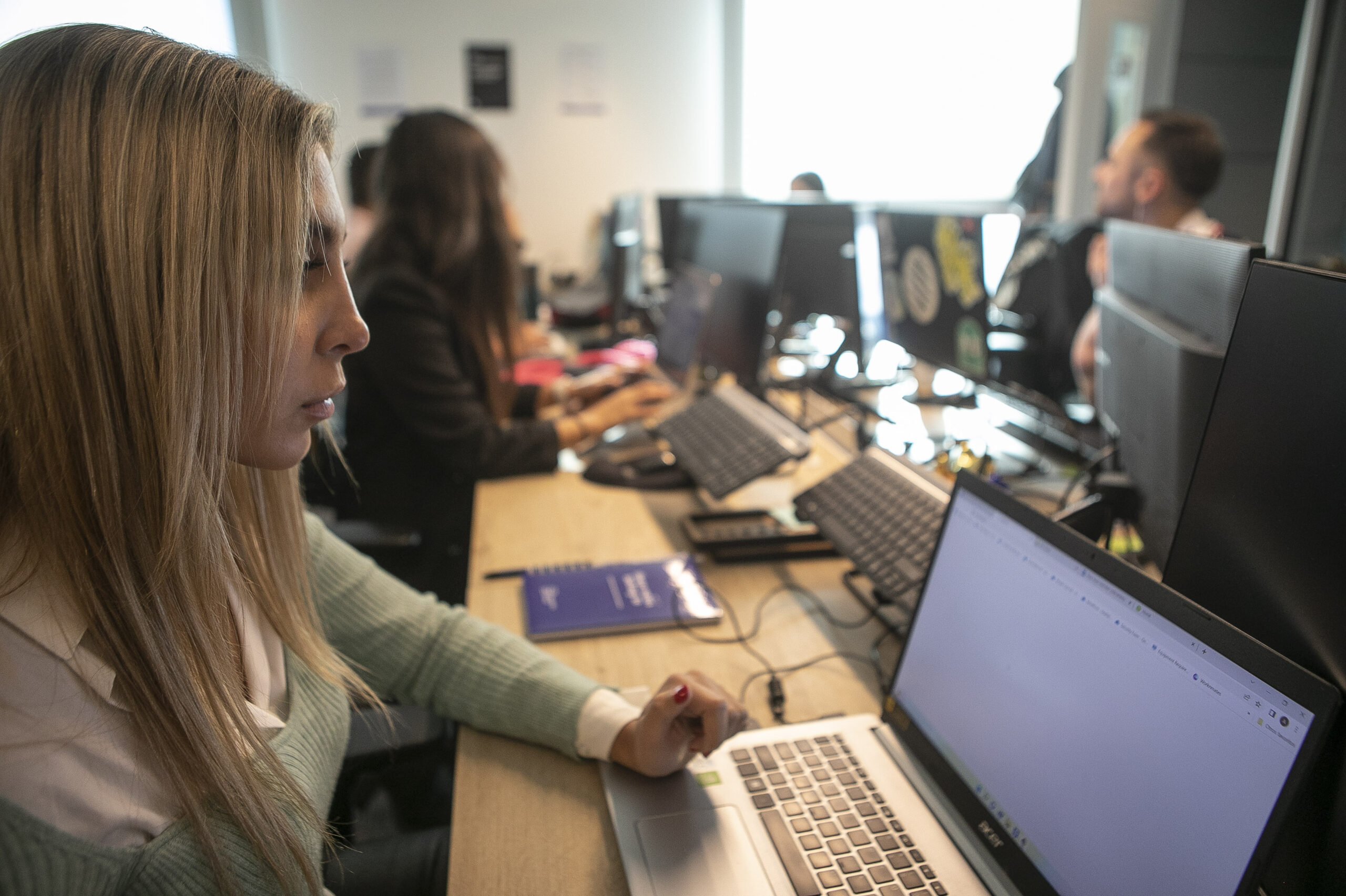 Consejos para lograr que el trabajo remoto y el híbrido sean sostenibles a largo plazo