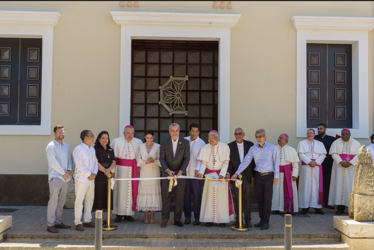 Iglesia Católica recibe remozado el Museo de la Catedral en la Ciudad Colonial