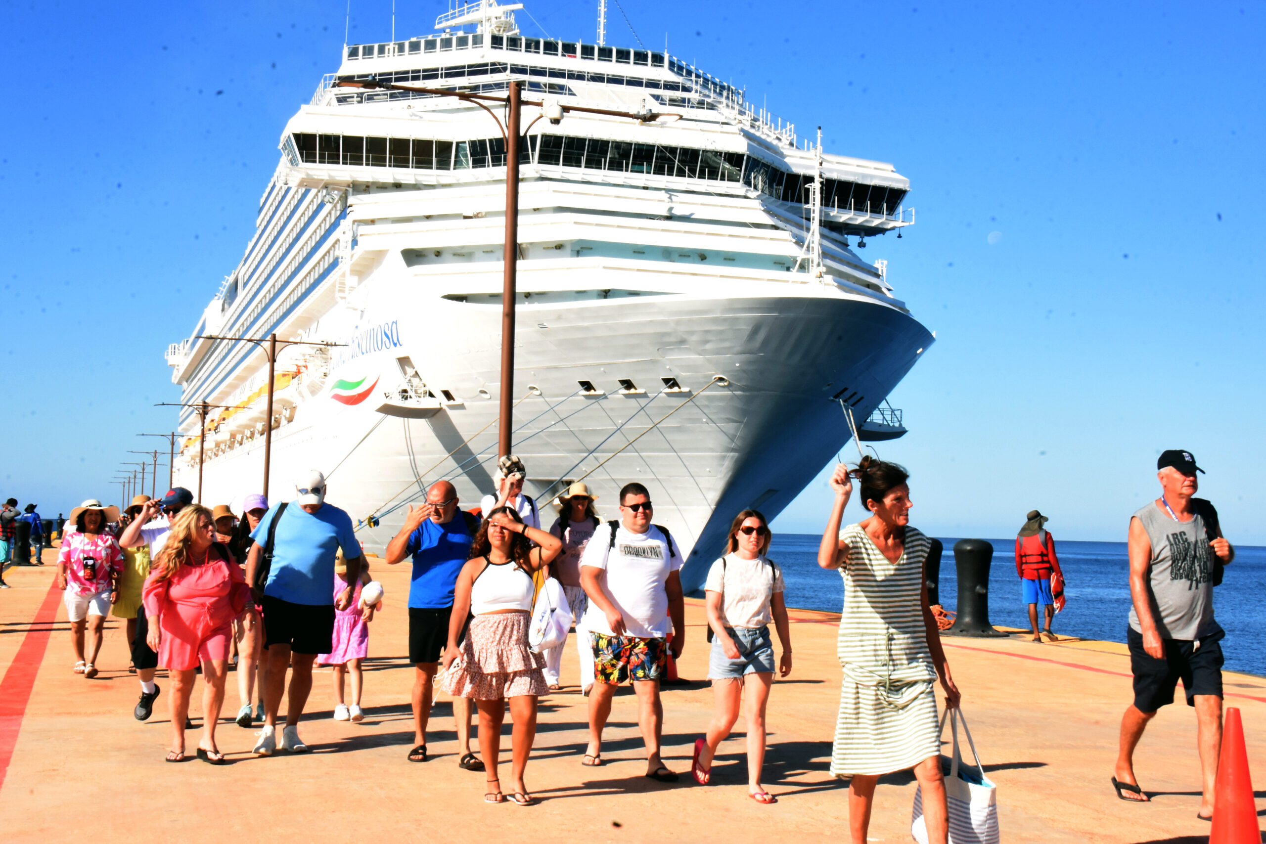 Puerto Cabo Rojo recibe su tercer crucero del 2025 y suma más de 19,600 cruceristas desde su inauguración