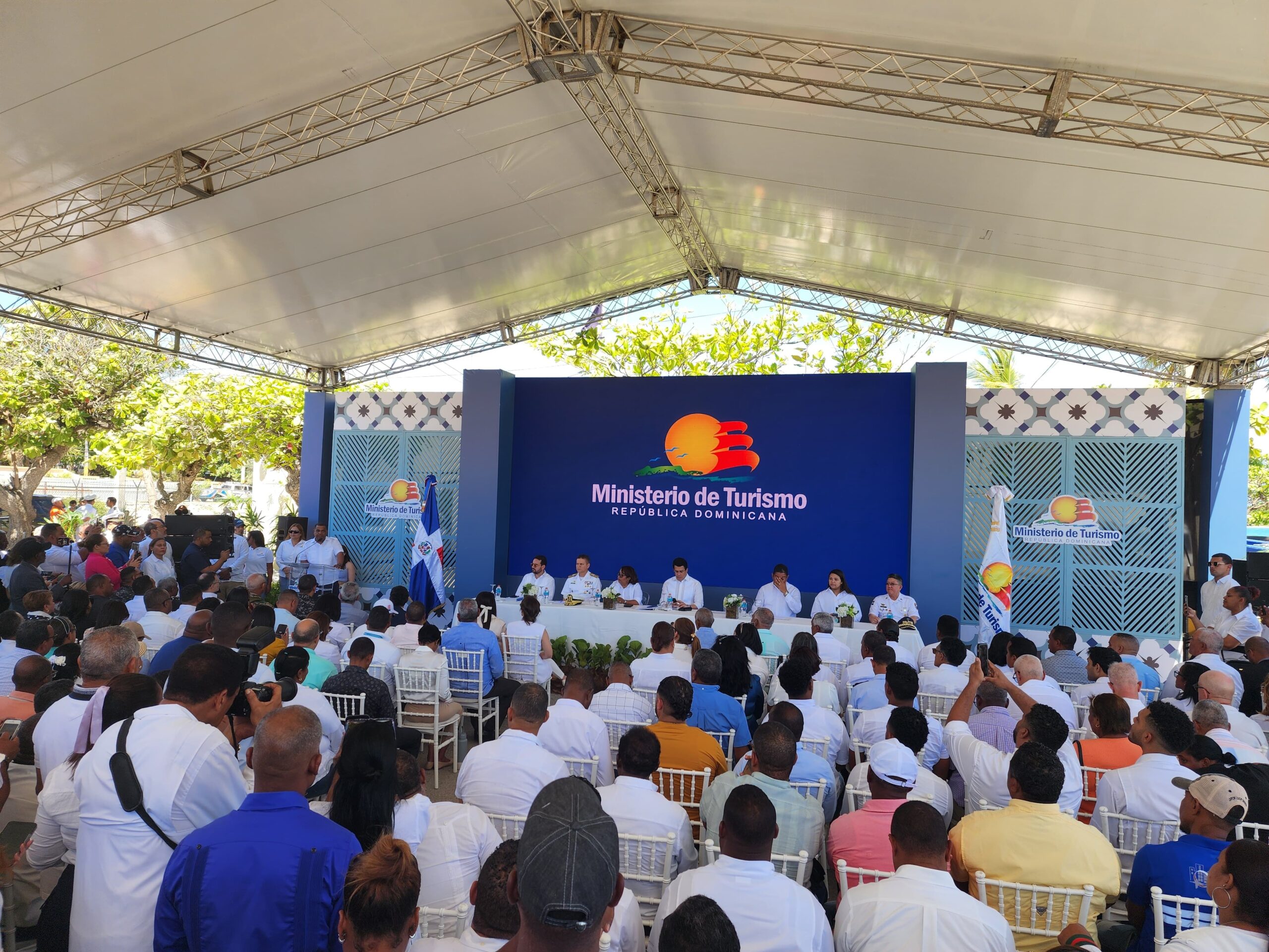 Turismo impulsa el desarrollo de Barahona con la construcción de una terminal de cruceros