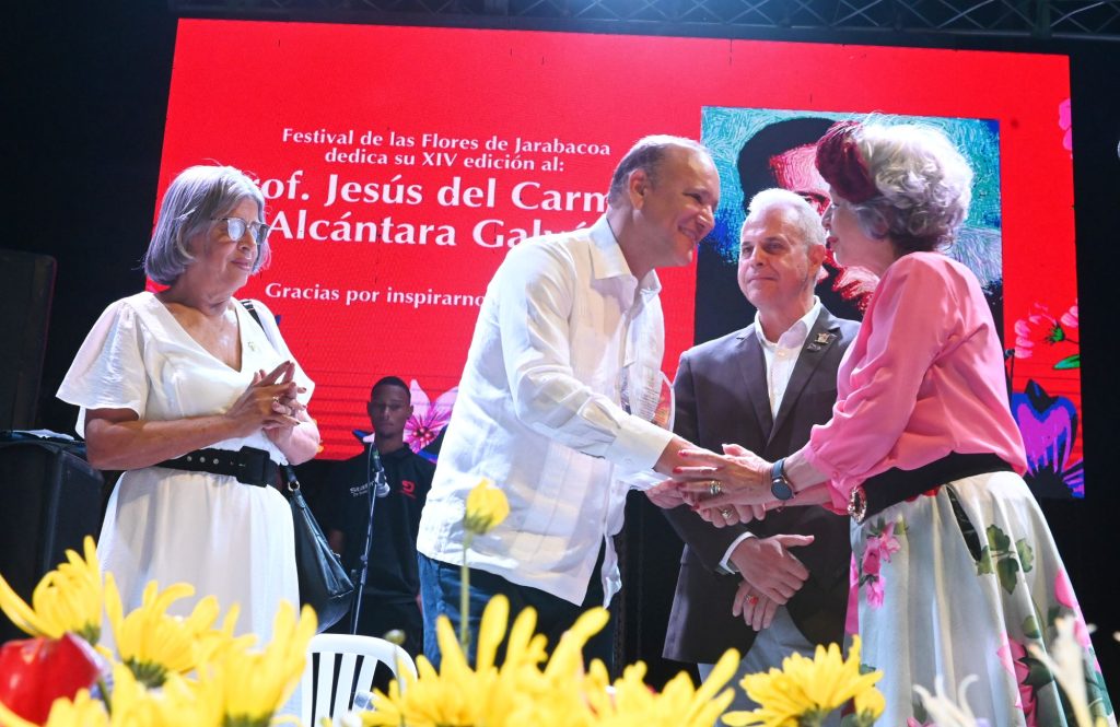 Alcalde al ser reconocido