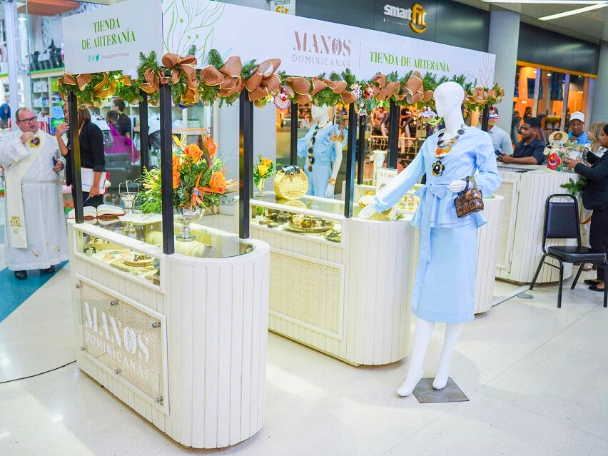 Supérate impulsa proyectos sociales en turismo RD