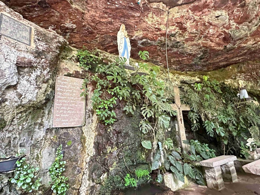 Gruta de Nuestra Señora de Lourdes