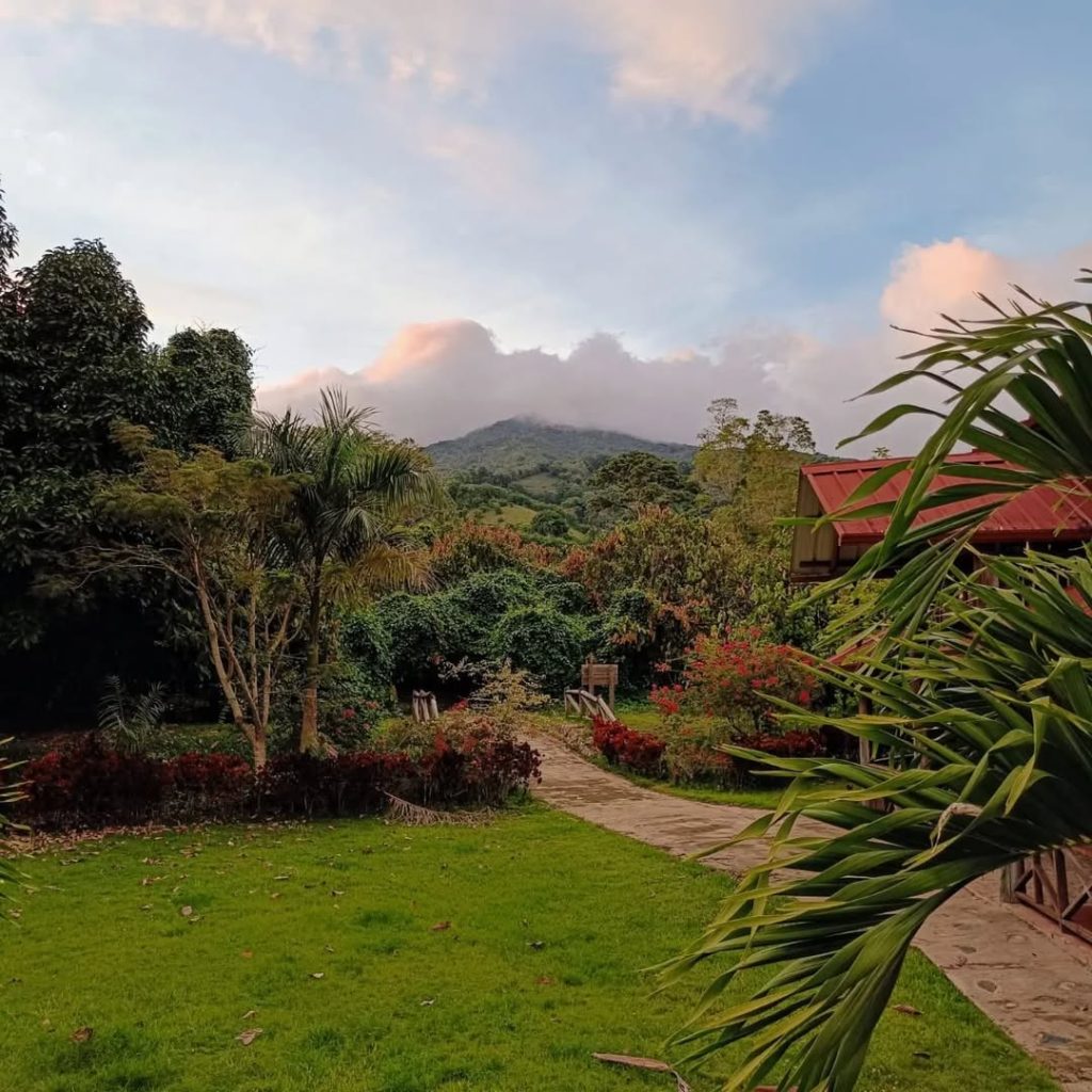 Vista de la Loma Quita Espuela desde el Rancho Don Lulú