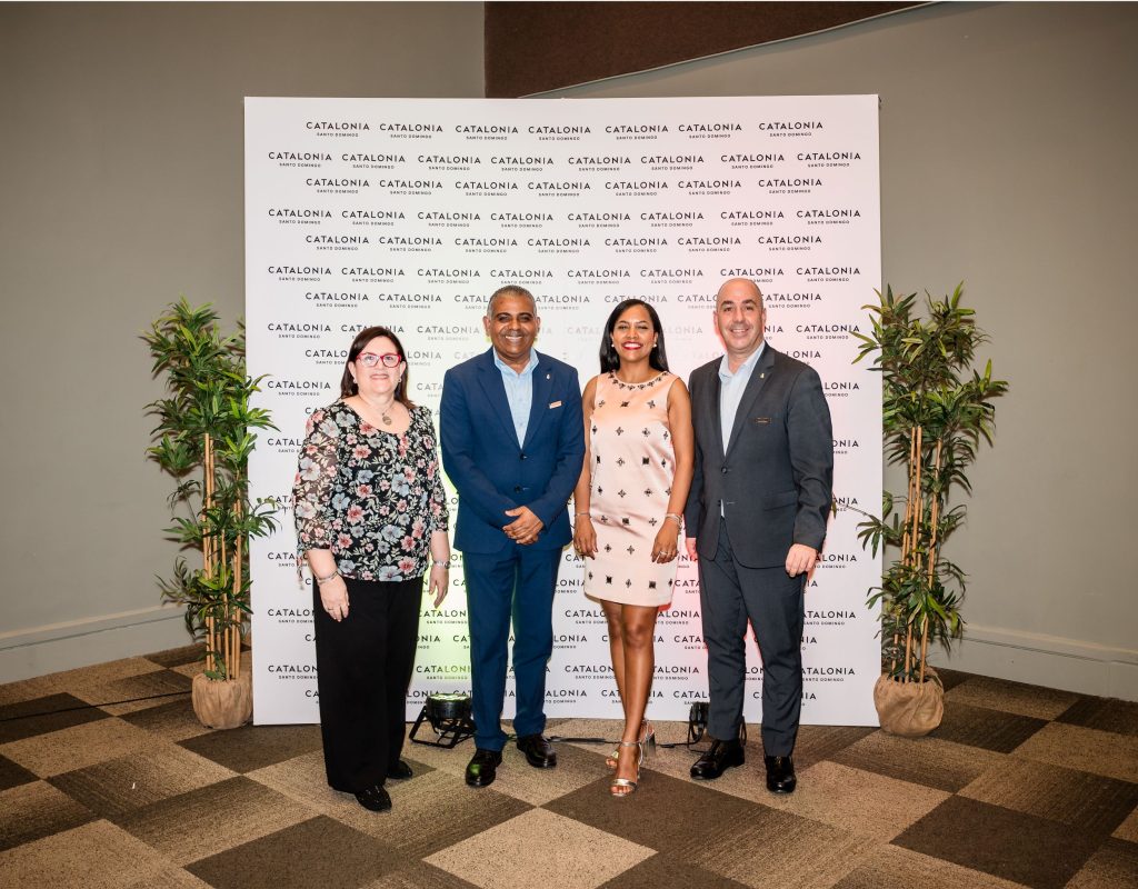 Gianell Peña, Víctor Cruz, Isaura de la Cruz y Miguel Domínguez.