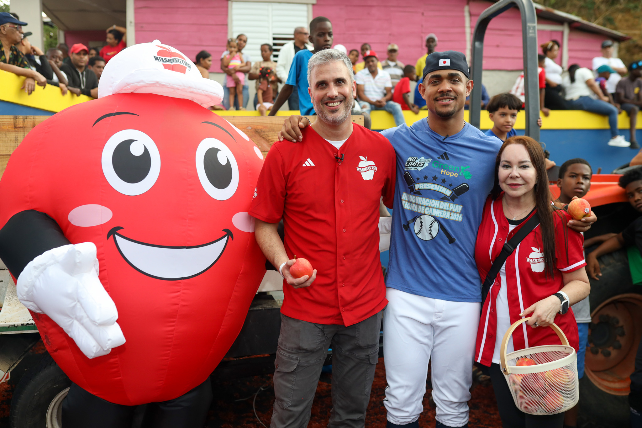 Michael Schadler, Julio Rodríguez y Tatiana Quirós.